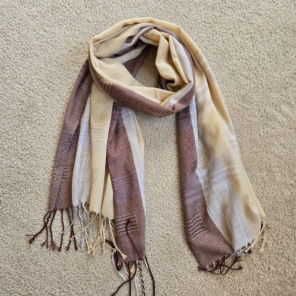 NWOT Neutral Earth Tones Fringed Scarf Lightweight